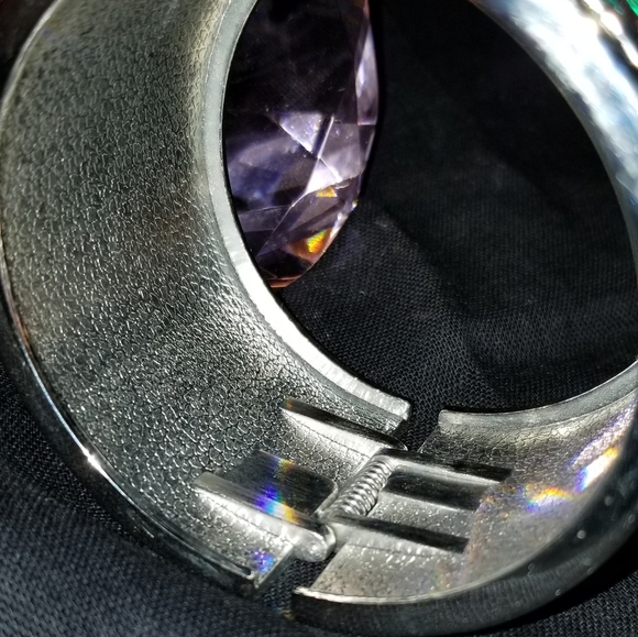 Beautuful Enameld Cuff Braclet - Picture 4 of 4